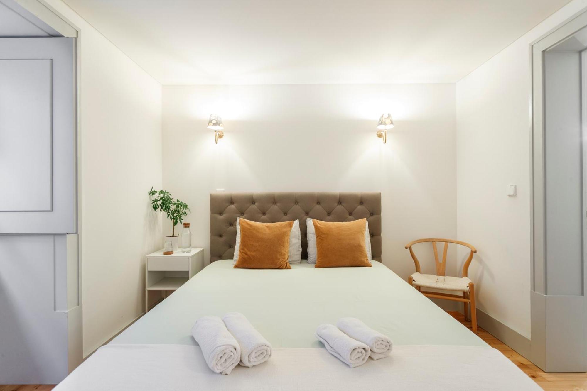 Double Room With Private Wc In Shared House In Downtown Lissabon Buitenkant foto