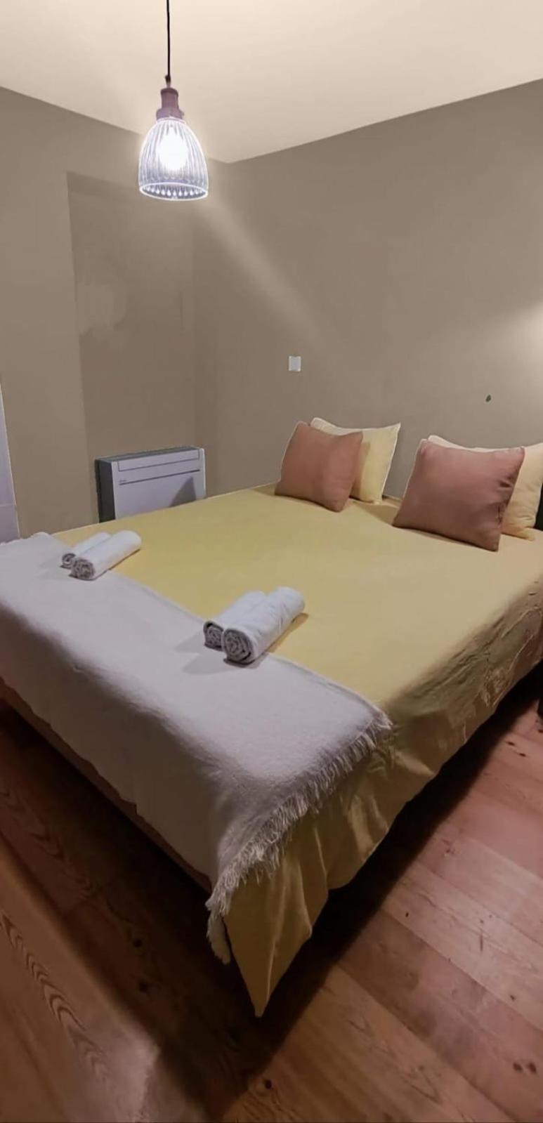 Double Room With Private Wc In Shared House In Downtown Lissabon Buitenkant foto
